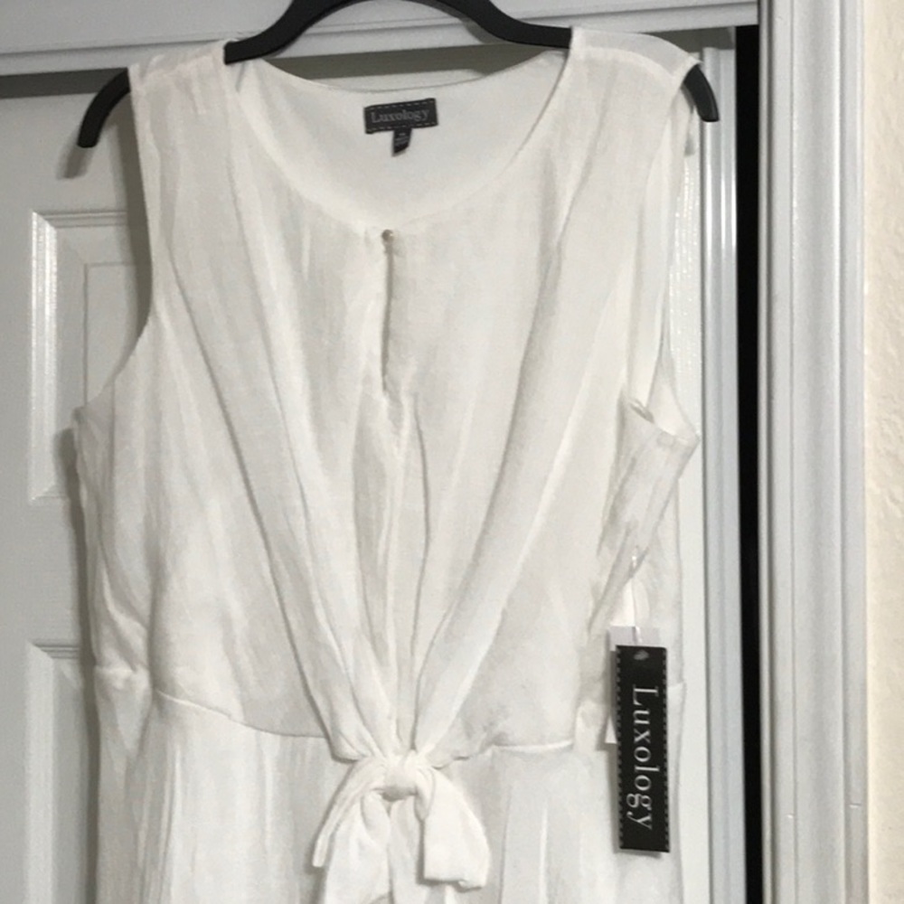 White sleeveless dress